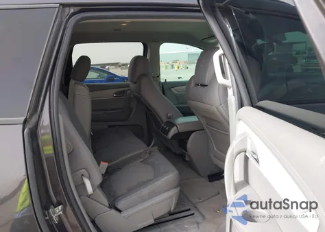 2015 Chevrolet Traverse Ls z USA, uszkodzony, nr VIN 1GNKRFEDXFJ219765